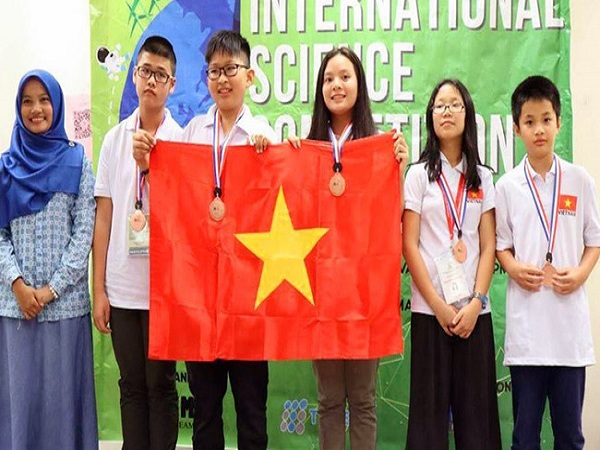 Đoàn học sinh Việt Nam giành  HCV cuộc thi Khoa học quốc tế