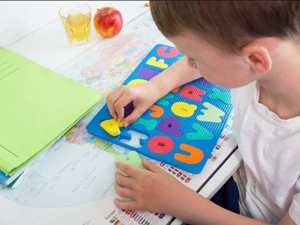 Bật mí 10 cách dạy con học chữ cái hiệu quả tại nhà 2 Bật mí 10 cách dạy con học chữ cái hiệu quả tại nhà 2