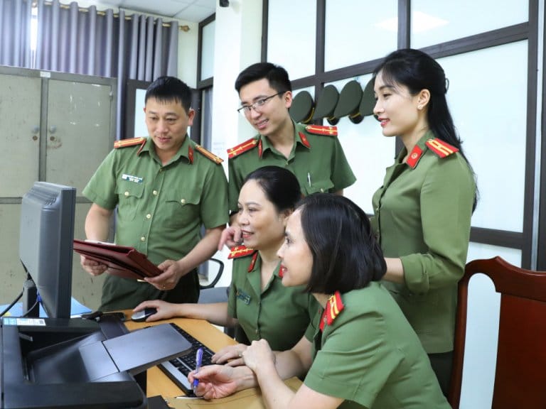 Các bộ phận tham mưu chỉ có quyền đề xuất, cố vấn, hỗ trợ